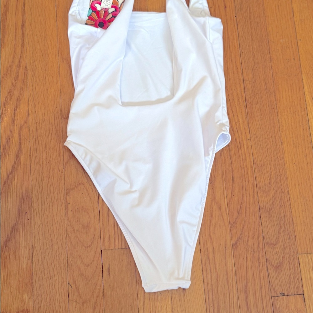 FARM RIO Parrot Graphic High Leg One Piece Swimsuit -  Women’s Size Small - New - Picture 5 of 9